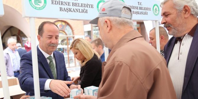 Edirne’de 20 Bin Kutu Kandil Simidi Dağıtıldı