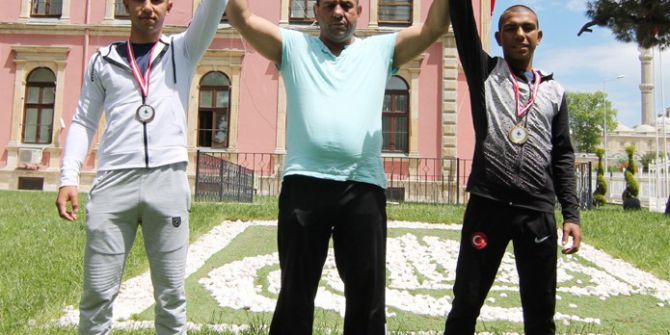 Edirneli Genç Pehlivanlardan Büyük Başarı