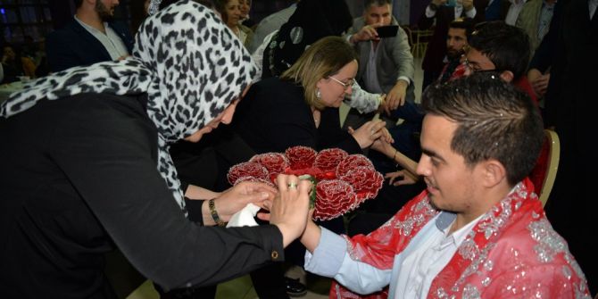 En Anlamlı Asker Kınası Bozüyük’te Yakıldı