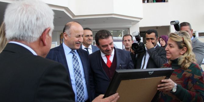 15 Temmuz Şehitleri Anısına Resim Sergisi Açtılar