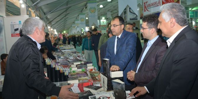 6. Malatya Anadolu Kitap Ve Kültür Fuarı Devam Ediyor