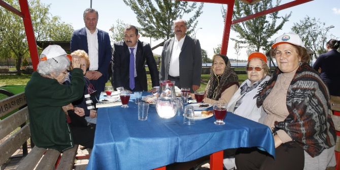 Huzurevi Sakinleri Gölbaşı’nda Piknikte Buluştu