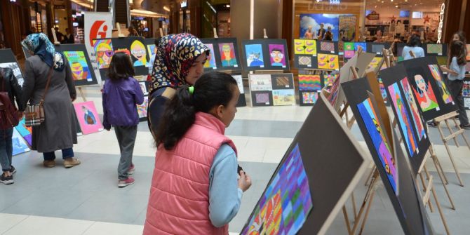 Öğrencilerden Resim Sergisi