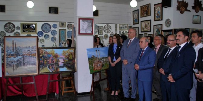Salihli’de El Emeği Göz Nuru Eserler Görücüye Çıktı