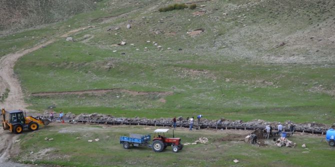 Adilcevaz’da Sulama Kanalı Yenileme Çalışması