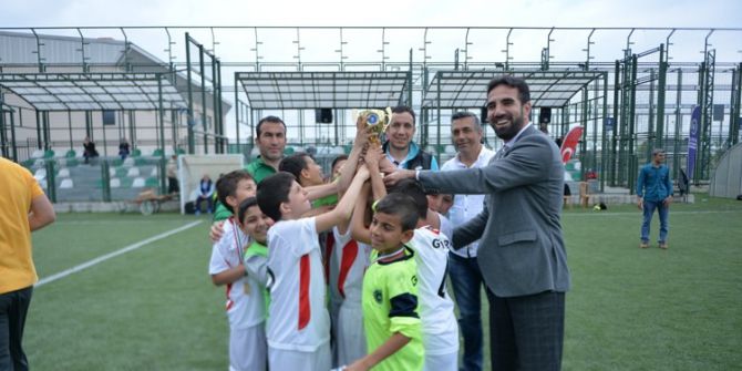 Şampiyonlar Kupalarına Kavuştu