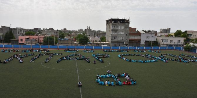 Öğrenciler Bedenleriyle ‘Kitap Oku’ Yazdı