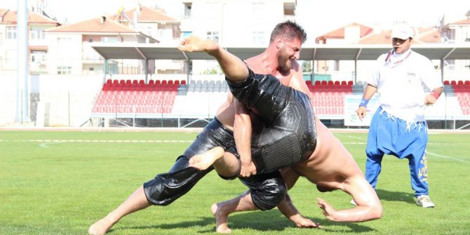 Karaman’da 2. Yağlı Pehlivan Güreşleri