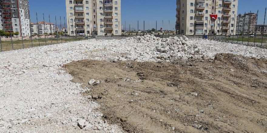 Karaman’da Yeni Semt Sahaları Geliyor