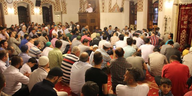 Berat Kandili’nde Camiler Doldu Taştı