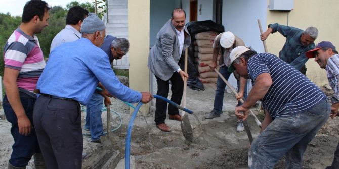 Başkan Ozan’dan Minare Yapımına Tam Destek