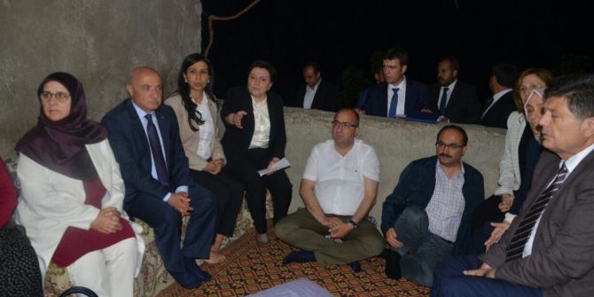 Yurt Yangınını Araştırma Komisyonu, Yangında Ölenlerin Ailelerini Ziyaret Etti