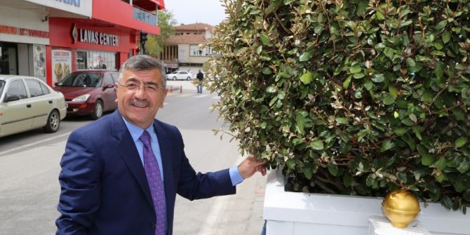 Niğde Belediyesinden Yeni Refüj Çalışması