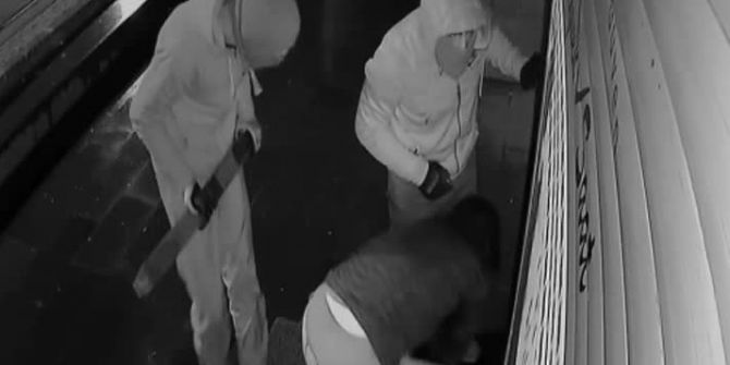 beşiktaş’ta Lüks Saatçi Soygunu Kamerada