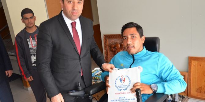 Türkiye Şampiyonu Halterciler Ödüllendirildi