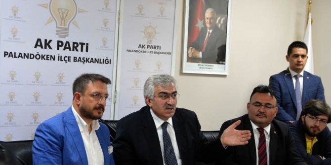 Başkan Öz’den Palandöken, Yakutiye, Aziziye İlçe Teşkilatlarına Teşekkür Ziyareti