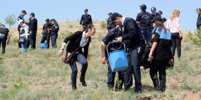 Özel Gençler Polis Ormanında Fidan Dikti