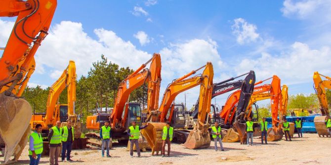 Van Büyükşehir Belediyesi Çiftçiyi Su İle Buluşturuyor