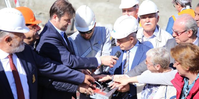 Başkan Akgün: “Kentsel Dönüşüm’de Herkes Elini Taşın Altına Koysun”