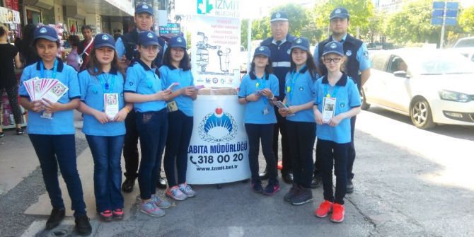 Minik Zabıtalardan Dilenci Uyarısı