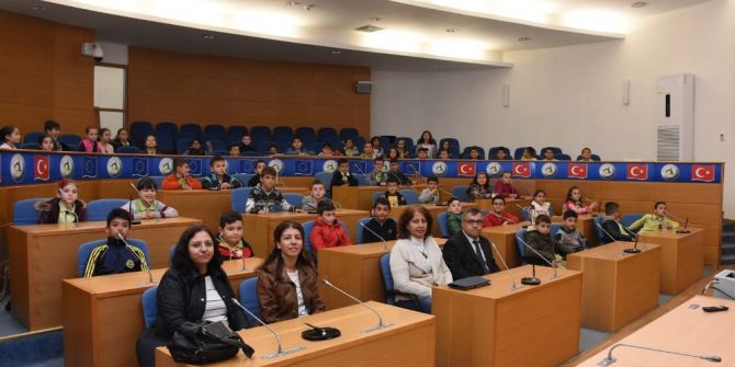 Avni Akyol Okulunda Belediyecilik Dersi