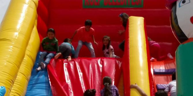 Kulp’ta ‘Çocuk Şenliği’ Düzenledi