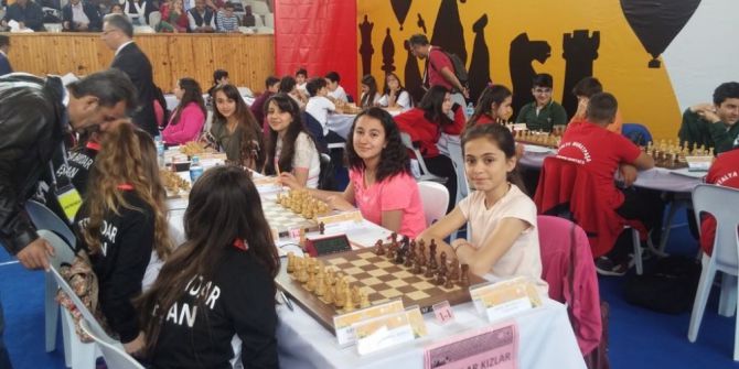 Satranç Turnuvasının Gaziantepli Şampiyonları