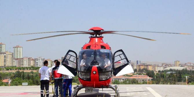 1 Günlük Bebeğe Kalp Pili Takıldı