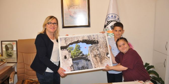 Milaslı Engelli Öğrencilerden Anlamlı Hediye