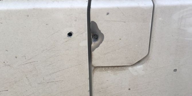 Husumetlisinin Aracını Kurşunladılar