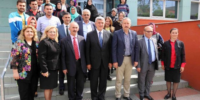 Başkan Karaosmanoğlu, Kent Genelindeki Okulları Ziyaret Etti