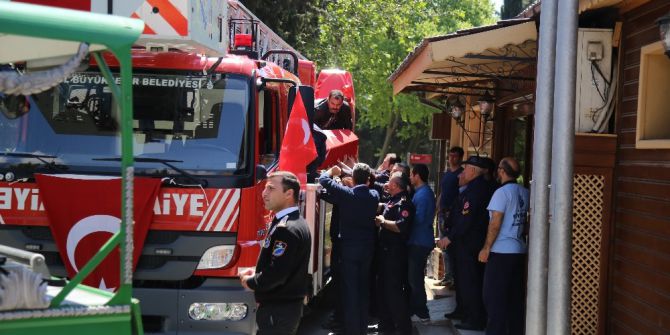 Yangına Müdahale Ettiği Sırada Yaralanan İtfaiye Çavuşu Şehit Oldu