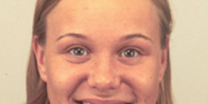 Gülmek İnsanları Daha Yaşlı Gösteriyor