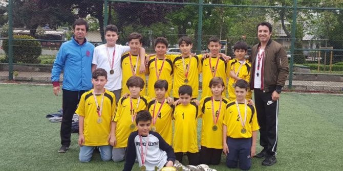 Kadıköy’ün Şampiyonu İlhami Ertem Ortaokulu