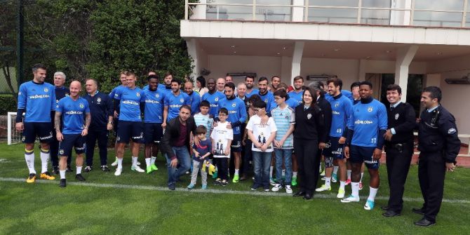 Fenerbahçe’de Antalyaspor Maçı Hazırlıkları Sürüyor