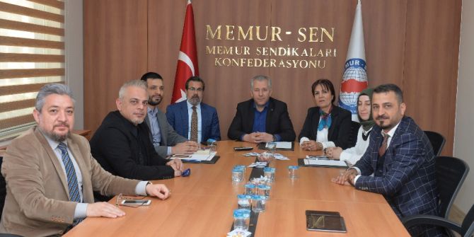 Özgecanlar Derneği’nden Memur-sen’e Ziyaret