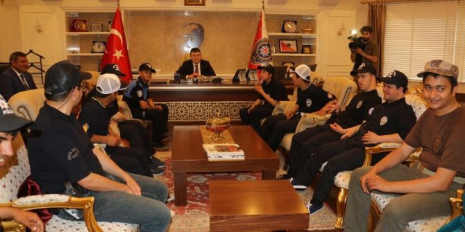 Engelli Öğrencilerden Tipioğlu’na Ziyaret