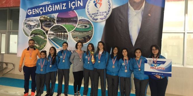 Malatya Sutopu Bayan Takımı Türkiye 3’üncüsü Oldu