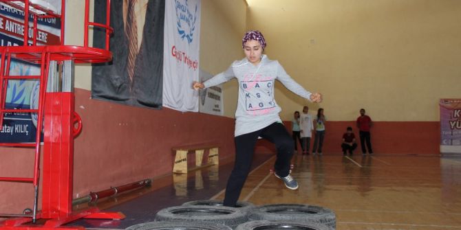 Polis Olmak İsteyen Gençlere Ücretsiz Destek