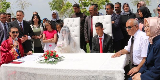 Özel İnsanlar Özel Günde Nikah Masasına Oturdu