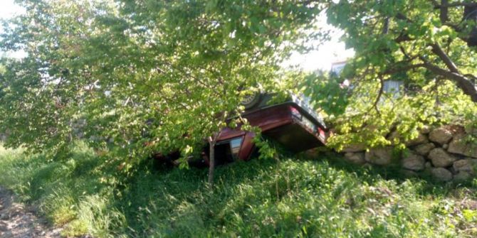 Malatya’da Otomobil Kayısı Bahçesine Uçtu: 1 Yaralı