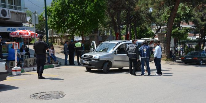 Polis, Okul Çevresinde Göz Açtırmadı