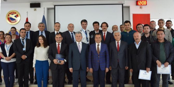 Uçak Bakım Alanı Öğretmenleri Uçuş Sertifikalarını Aldı