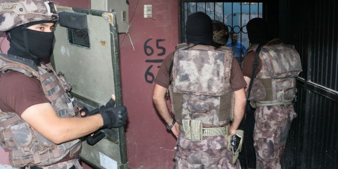 Karı Kocalı Eskort Çetesi Çökertildi