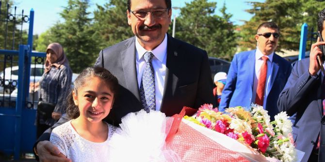 Başkan Ak Öğrencilerin Yıl Sonu Şenliğinde