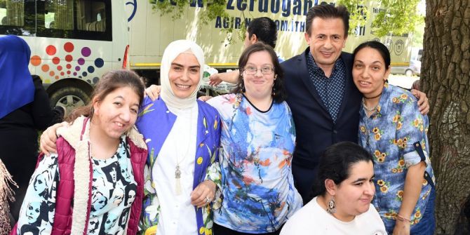 Başkan Yazıcı Ve Eşi, Engellilerle Bir Kez Daha Tek Yürek Oldu