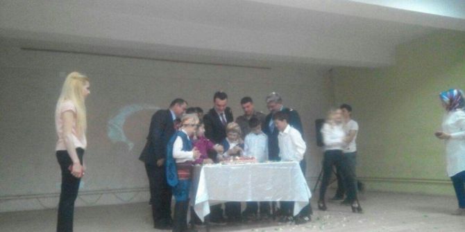 Özel Eğitim Alan Çocuklardan Gösteri