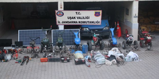 Uşak’ta Köylerde Hırsızlık Yapan 3 Kişi Yakalandı