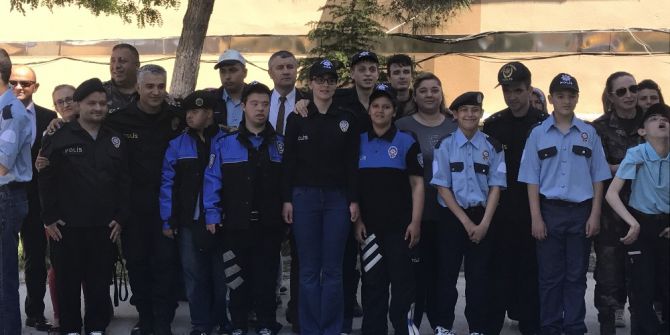 Engelli Öğrenciler Özel Harekatçı Oldu