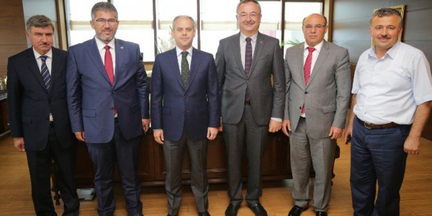 Bakandan Köyceğiz İçin Kapalı Spor Salonu Sözü